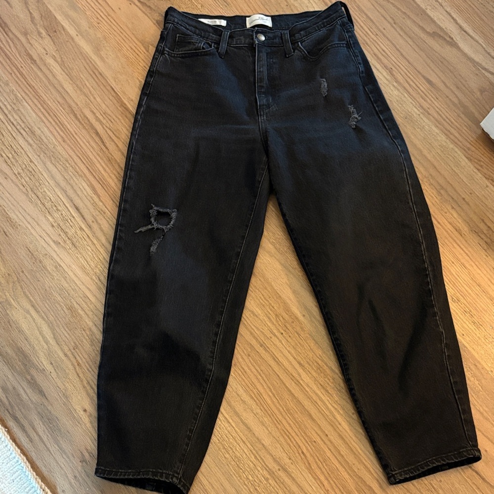 Universal thread balloon pant Stylish Black Distressed Women Jeans 28/6